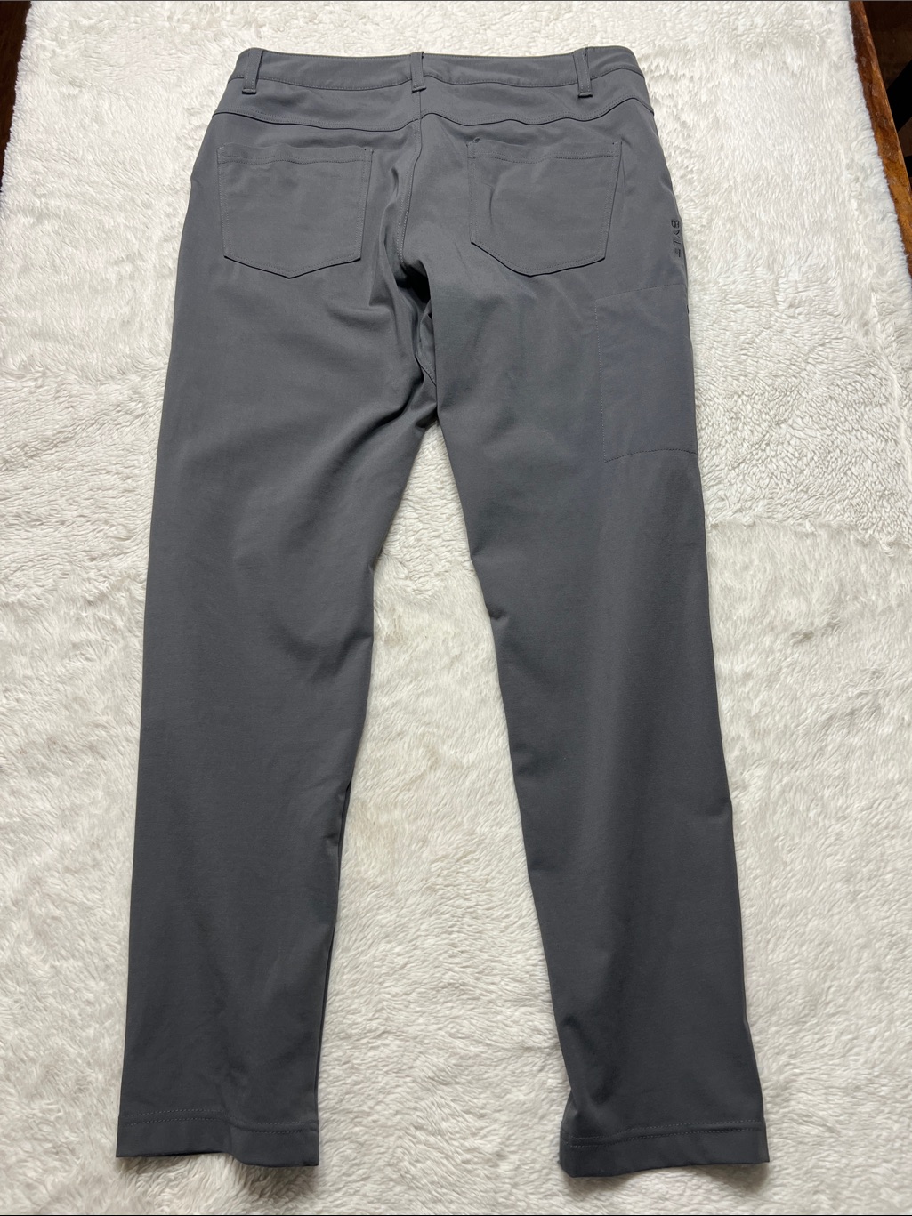 Bylt Pants Large Everyday 2.0 Performance Denim Stretch Zip Pocket Golf Gray — image 5 of 7